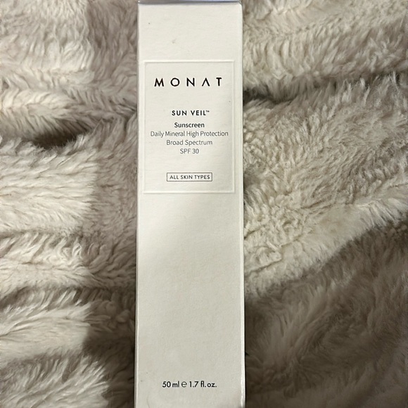 Monat Sun Veil Sun Screen SPF 30 All Skin Types 1.7 Fl oz - Picture 1 of 3